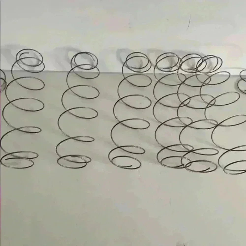 Upholstery Springs for crafts or gardens - Picture 3 of 12
